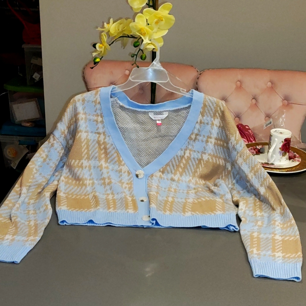 Juniors crop top sweater cardigan